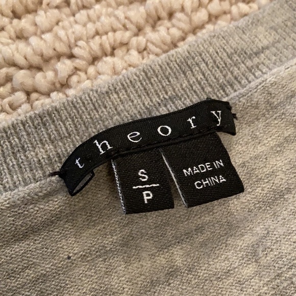 Theory Grey Shell / Tank - Picture 2 of 3